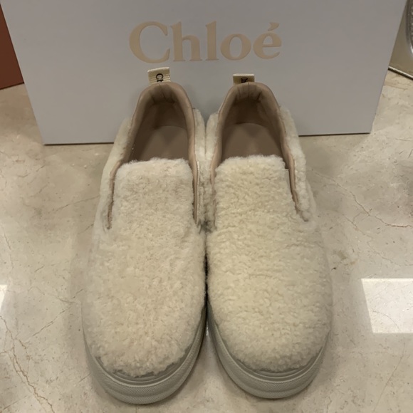 CHLOE LAUREN SLIP-ON SHEARLING SHOE IN MILD BEIGE REAL FUR DYED LAMBSKIN SIZE 9 - Picture 3 of 16
